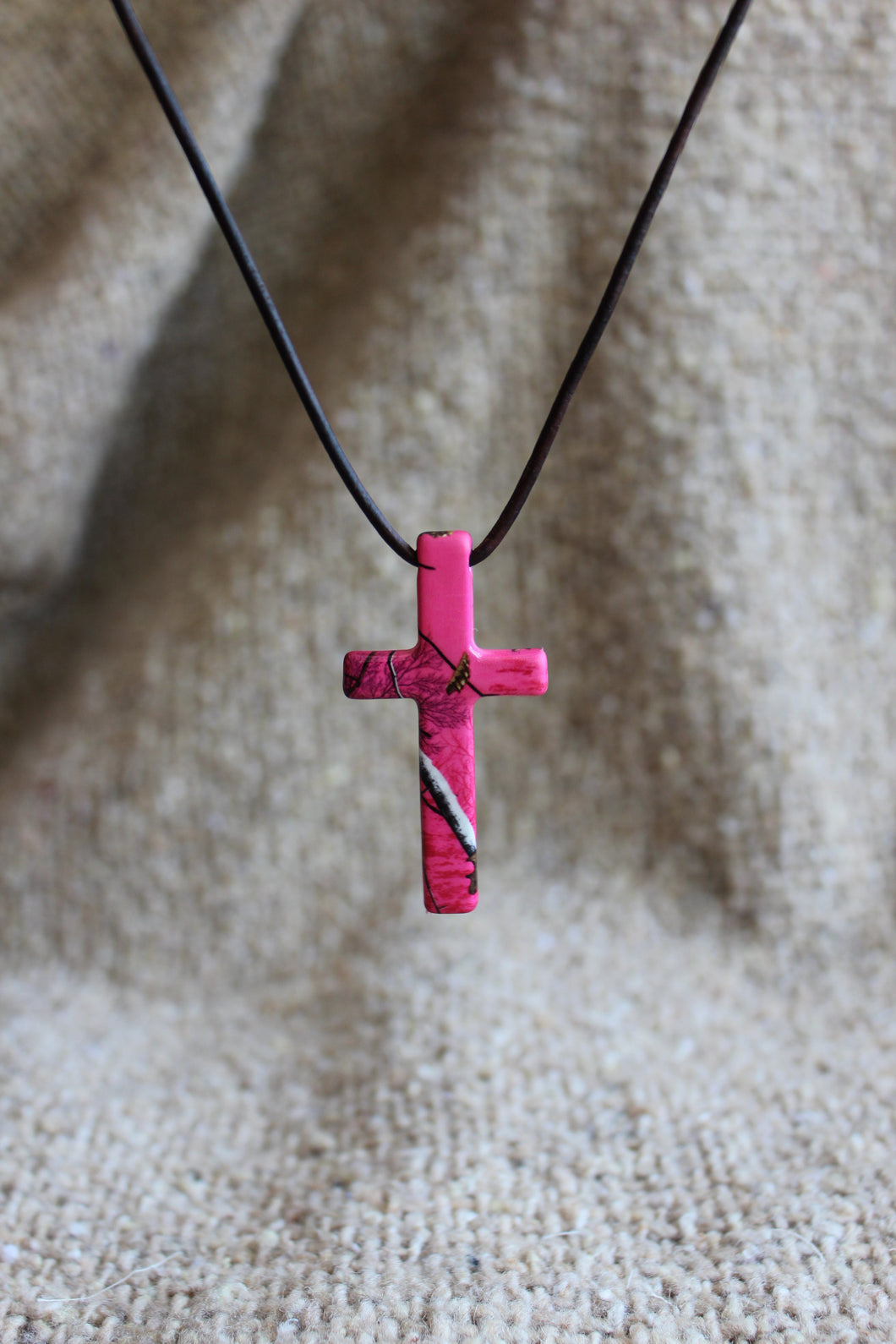 Realtree Xtra Paradise Pink Cross Necklace